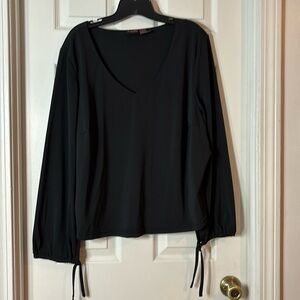 Shape fx by Newport News, v neck black blouse
